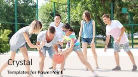  Presentation with teenagers - Slide deck having biodiversidad - teenagers playing basketball background and a lemonade colored foreground