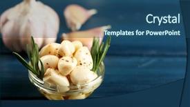  Presentation with garlic - PPT theme consisting of canned garlic in glass bowl on color wooden background background and a ocean colored foreground