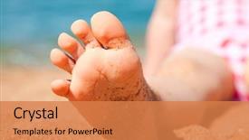  Presentation with beach wedding heart on sand - Presentation theme with child's foot is close background and a coral colored foreground