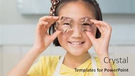  Presentation with molds - Presentation featuring close-up portrait background and a lemonade colored foreground