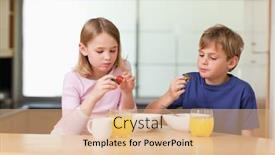  Presentation with breakfast children - Slides with cute children eating strawberries for breakfast in a kitchen background and a coral colored foreground