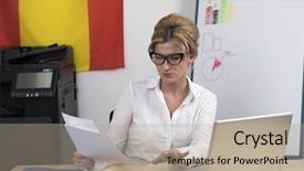  Presentation with secretary - Presentation theme consisting of desktop flag - spain secretary at work portrait background and a mint green colored foreground