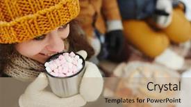  Presentation with knitted knitting needle - Slide deck enhanced with distance at camping in winter background and a coral colored foreground