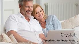  Presentation with mature students sitting at desks - Presentation theme consisting of edad media - portrait of happy mature couple background and a mint green colored foreground