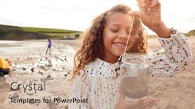  Presentation with winter family - Cool new theme with family-looking-in-rockpools backdrop and a soft green colored foreground