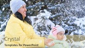  Presentation with winter family - Presentation theme consisting of family-portrait-in-the-winter background and a blonde colored foreground