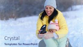  Presentation with mom baby - Presentation theme with family-portrait-in-the-winter background and a light blue colored foreground