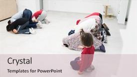  Presentation with muslim family - Theme featuring fasting prayer - muslim family praying together background and a  colored foreground