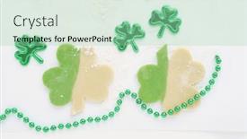  Presentation with cookie - Slide deck with green-and-cream-shamrock-sugar background and a mint green colored foreground