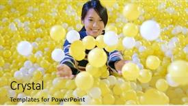  Presentation with play - PPT theme featuring lancer du disque - woman play inside the ball background and a yellow colored foreground