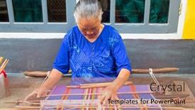  Presentation with weaving loom - 