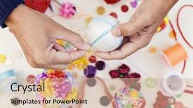  Presentation with rolling ball - PPT theme consisting of making a handmade christmas ball background and a coral colored foreground