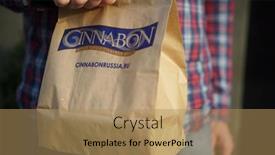  Presentation with cinnamon roll - 