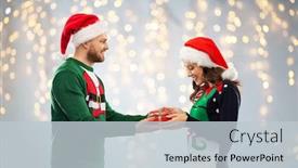  Presentation with ugly christmas sweater - Presentation design with people and holidays concept - happy couple in santa hats with christmas gift at ugly sweater party over festive lights background background and a light gray colored foreground