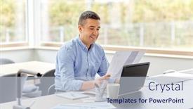  Presentation with remote working - Slide set consisting of remote-job-business-and-people background and a lemonade colored foreground