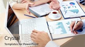  Presentation with business partnerships - Slide deck with results of the strategic background and a lemonade colored foreground