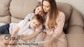  Presentation with family children - Audience pleasing slide deck consisting of revue de direction - mom is with her children backdrop and a coral colored foreground