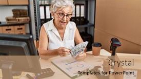  Presentation with senior worker - 