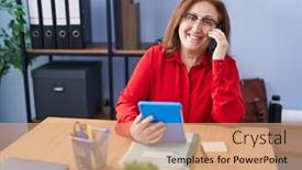  Presentation with senior worker - 