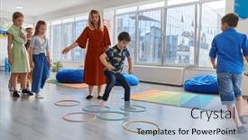  Presentation with nursery - Presentation theme consisting of small-nursery-school-children background and a light blue colored foreground