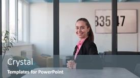  Presentation with female leader - 