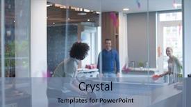  Presentation with young business people - Beautiful theme featuring trabajo colaborativo - group of young startup business backdrop and a seafoam green colored foreground