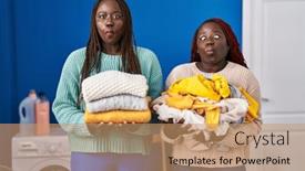  Presentation with women making - 