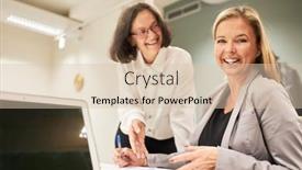  Presentation with team working together - 