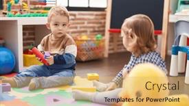  Presentation with kids playing - 