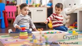  Presentation with kids playing - 