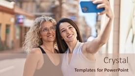  Presentation with women making - 