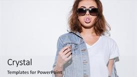  Presentation with chewing gum - Slide set enhanced with white background while blowing background and a sky blue colored foreground