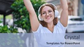  Presentation with listening woman - 