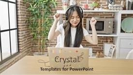  Presentation with listening woman - 