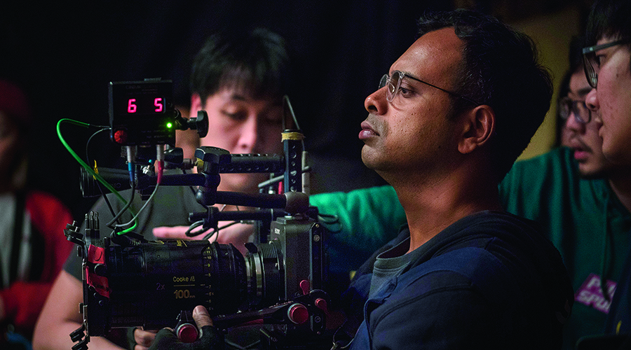DoP Kartik Vijay frames a shot on the VENICE with Cooke anamorphic/i prime lens for the South Korean movie Ji Hun.