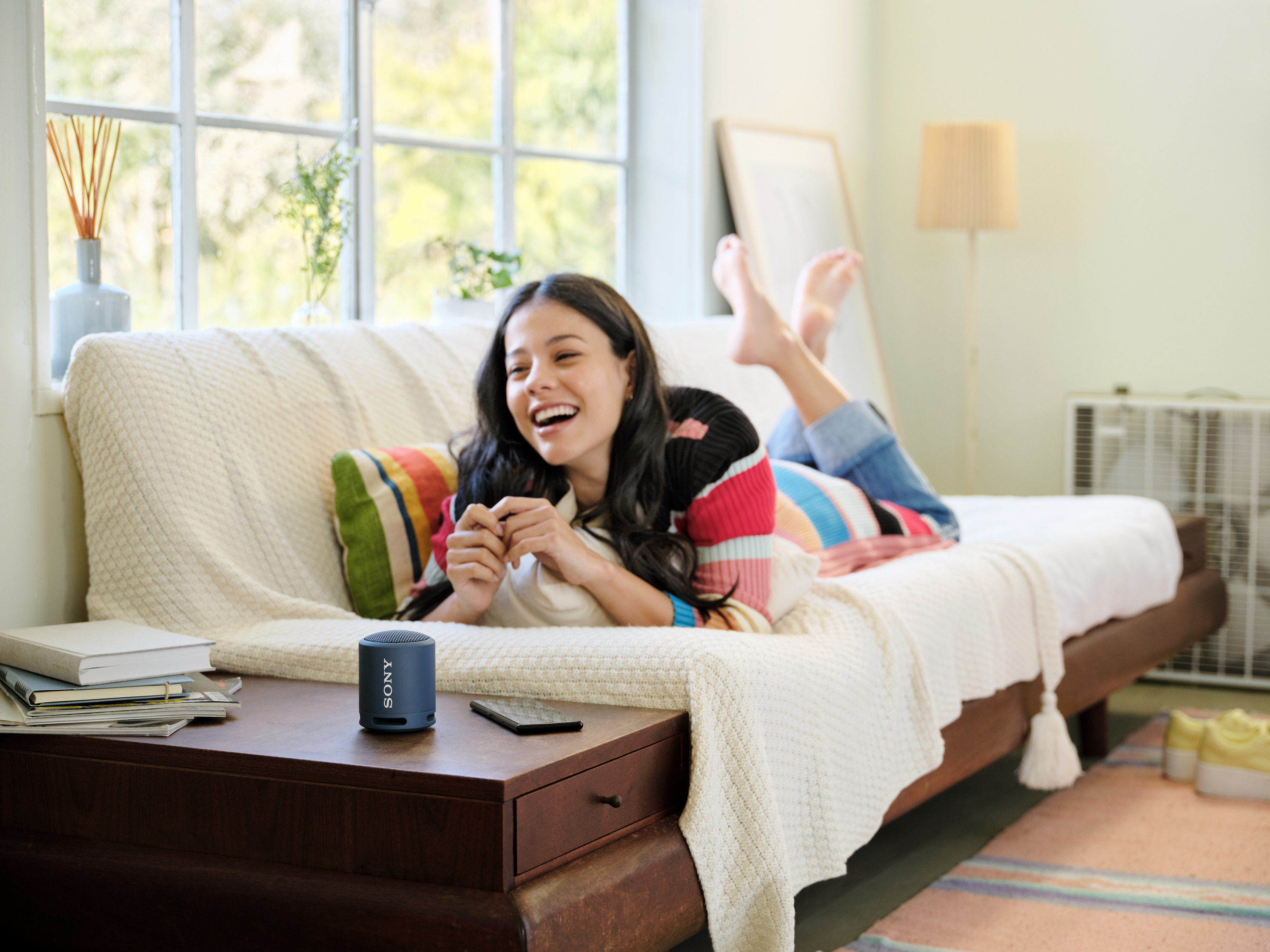 XB13_Light_Blue_Lifestyle_Hands_free_call-Large