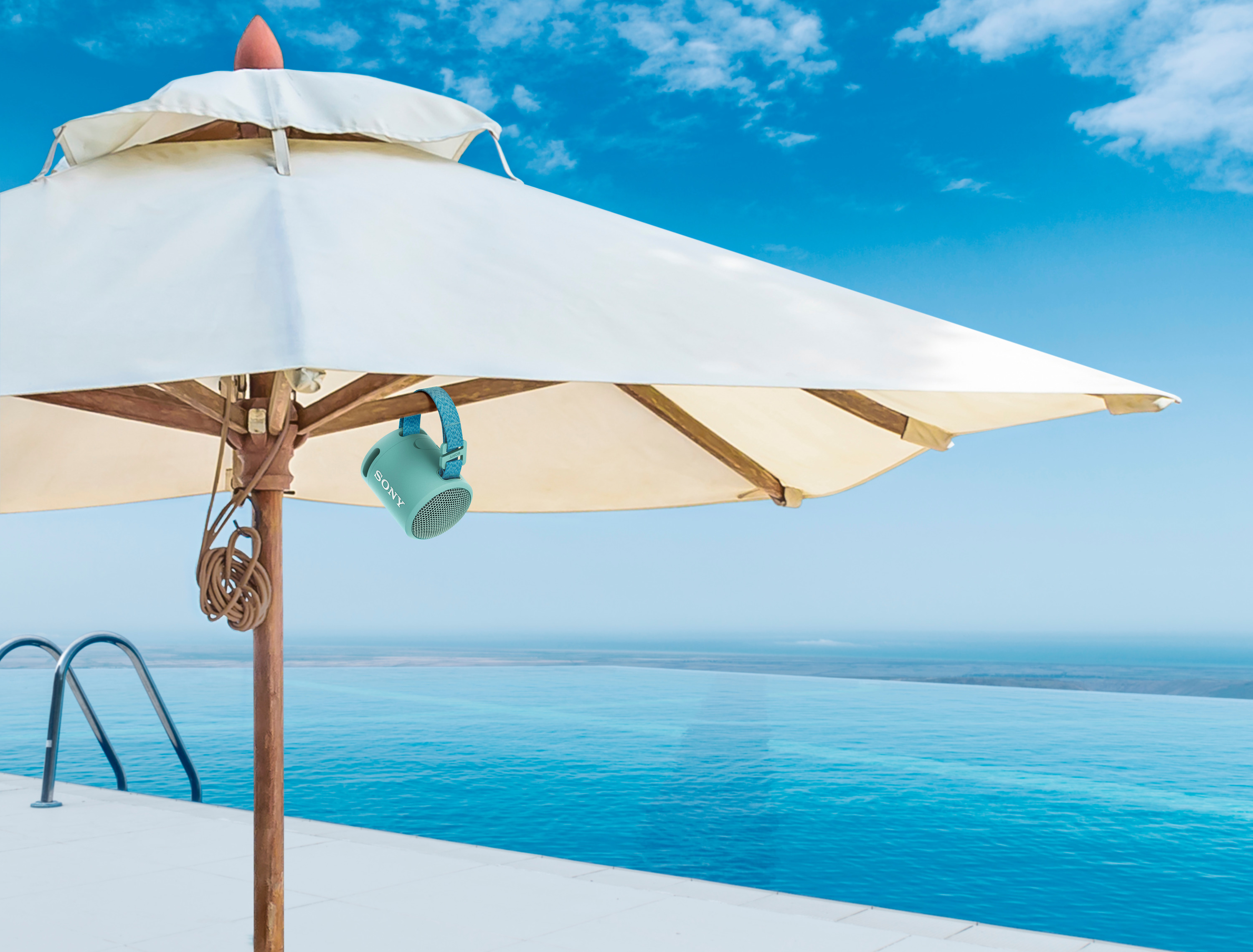 SRS_XB13_Powder_Blue_Situation_1-Large