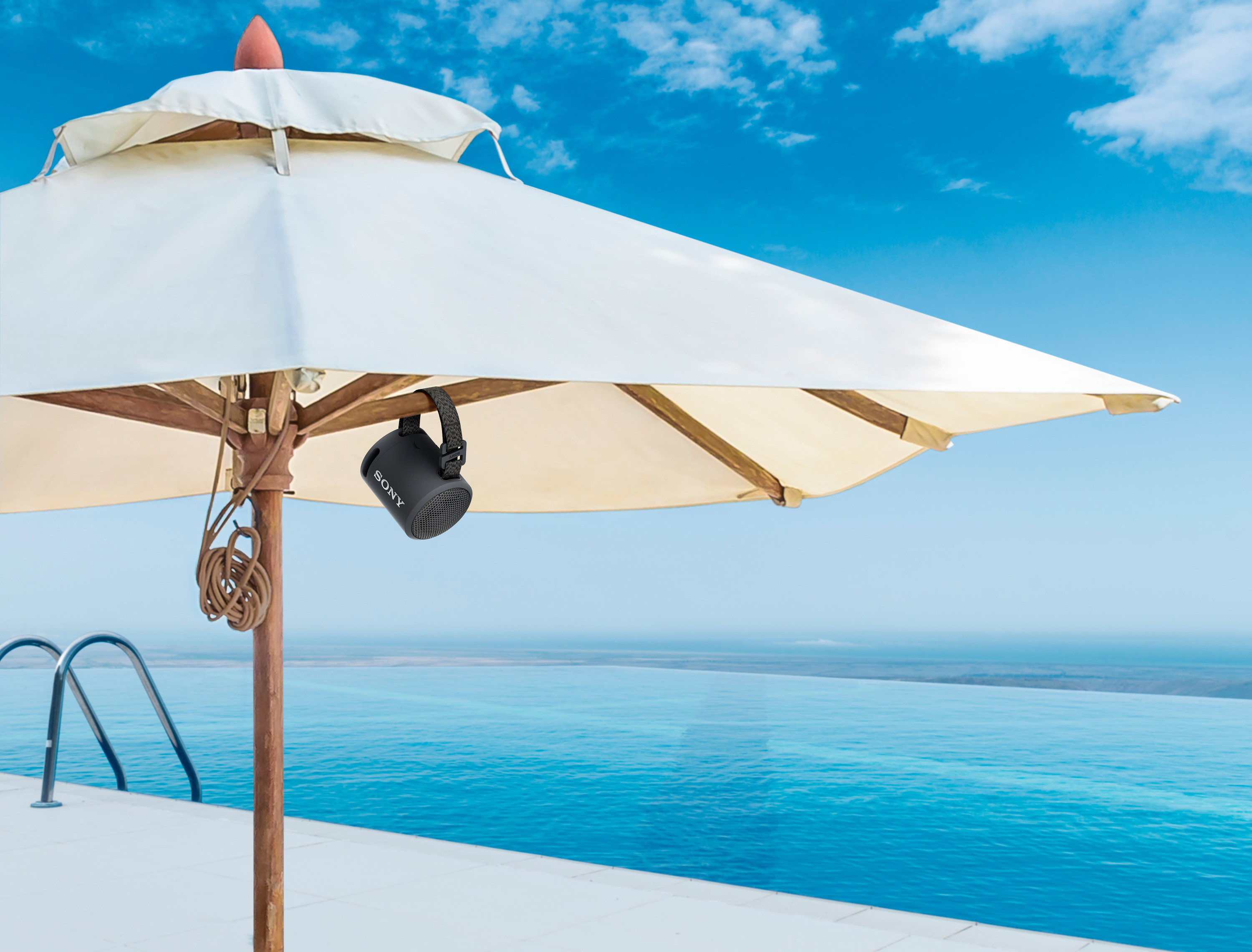 SRS_XB13_Black_Situation_1-Large