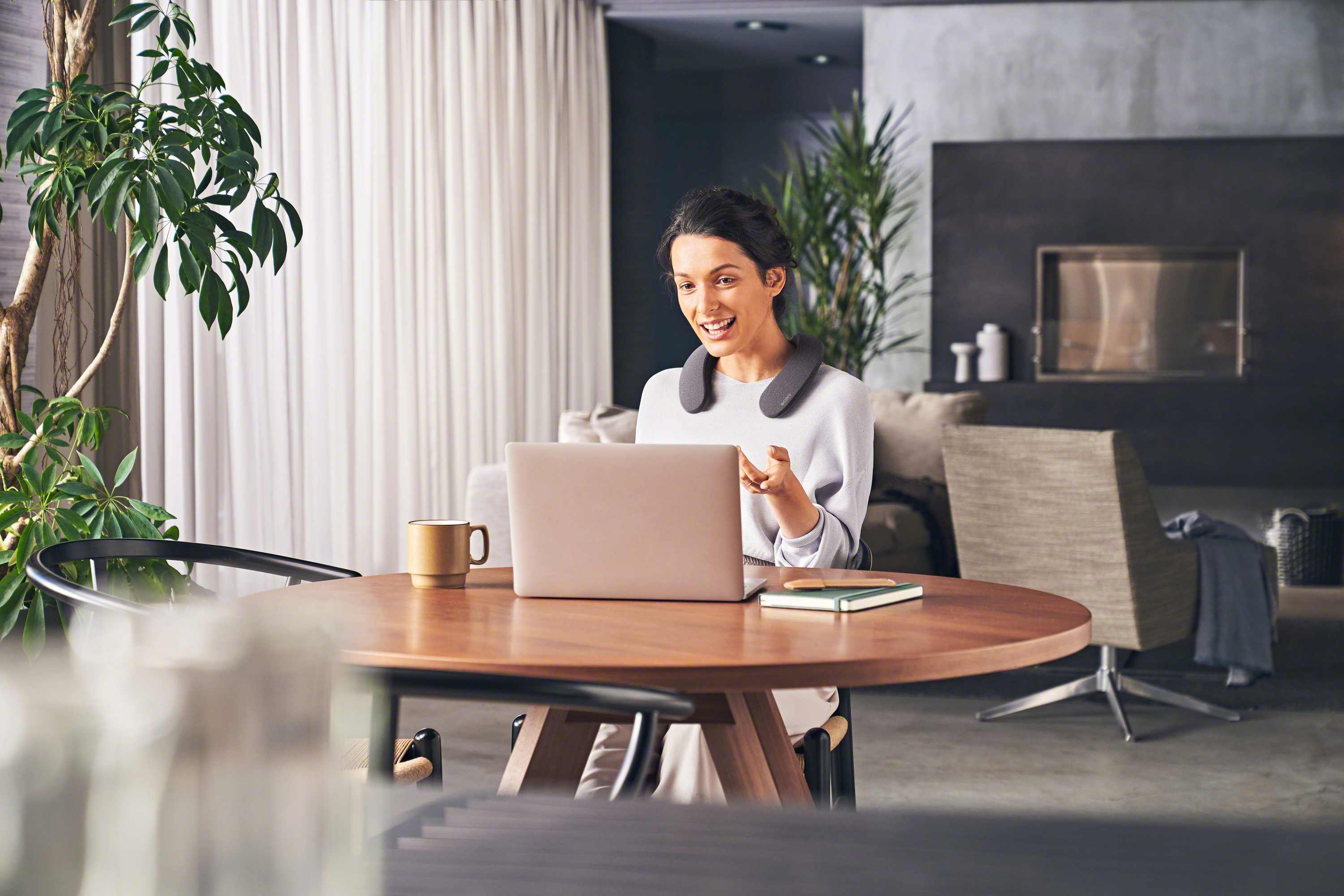 SRS-NS7_Workfromhome-Large
