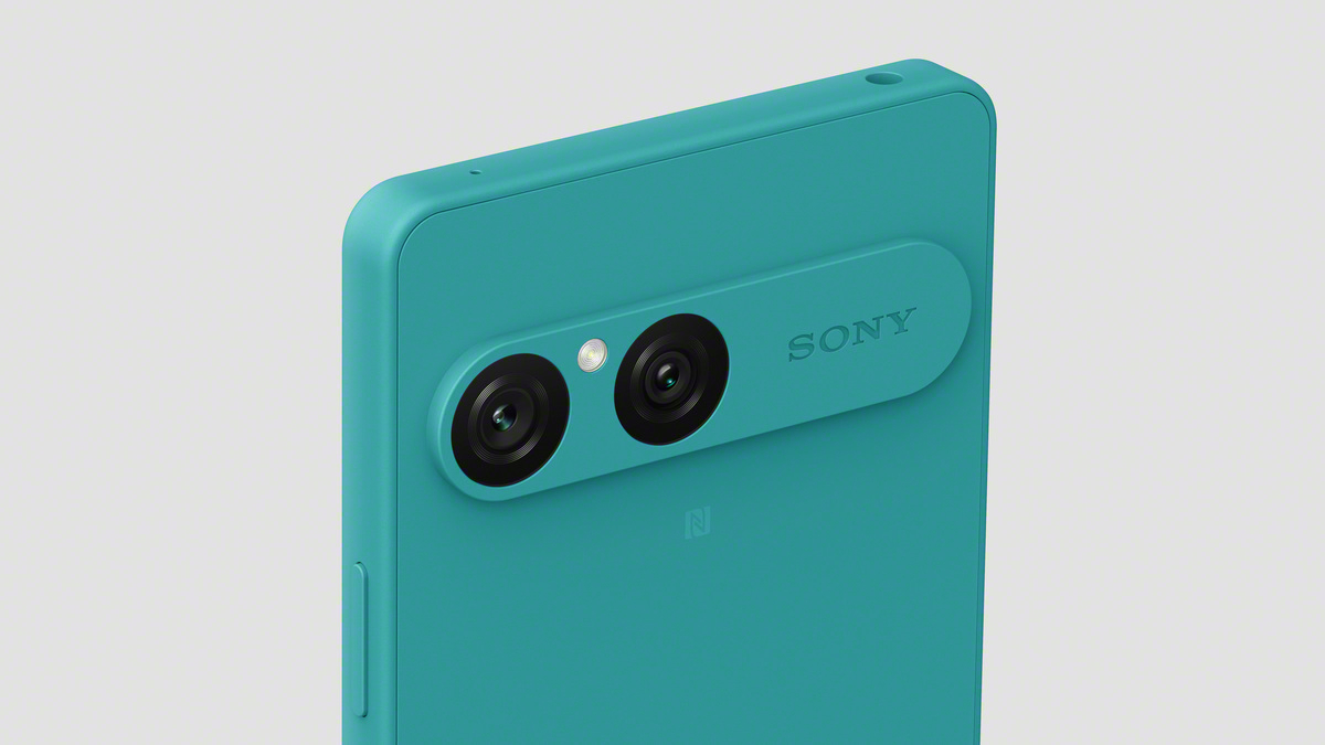 15.-Xperia10VII_Design_Camera_turquoise-Mid