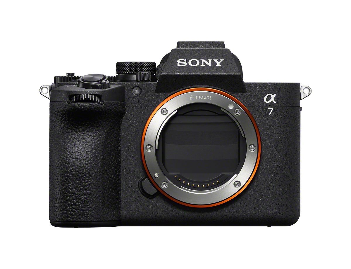 02.ILCE7M5_front_shutter_closed-Mid