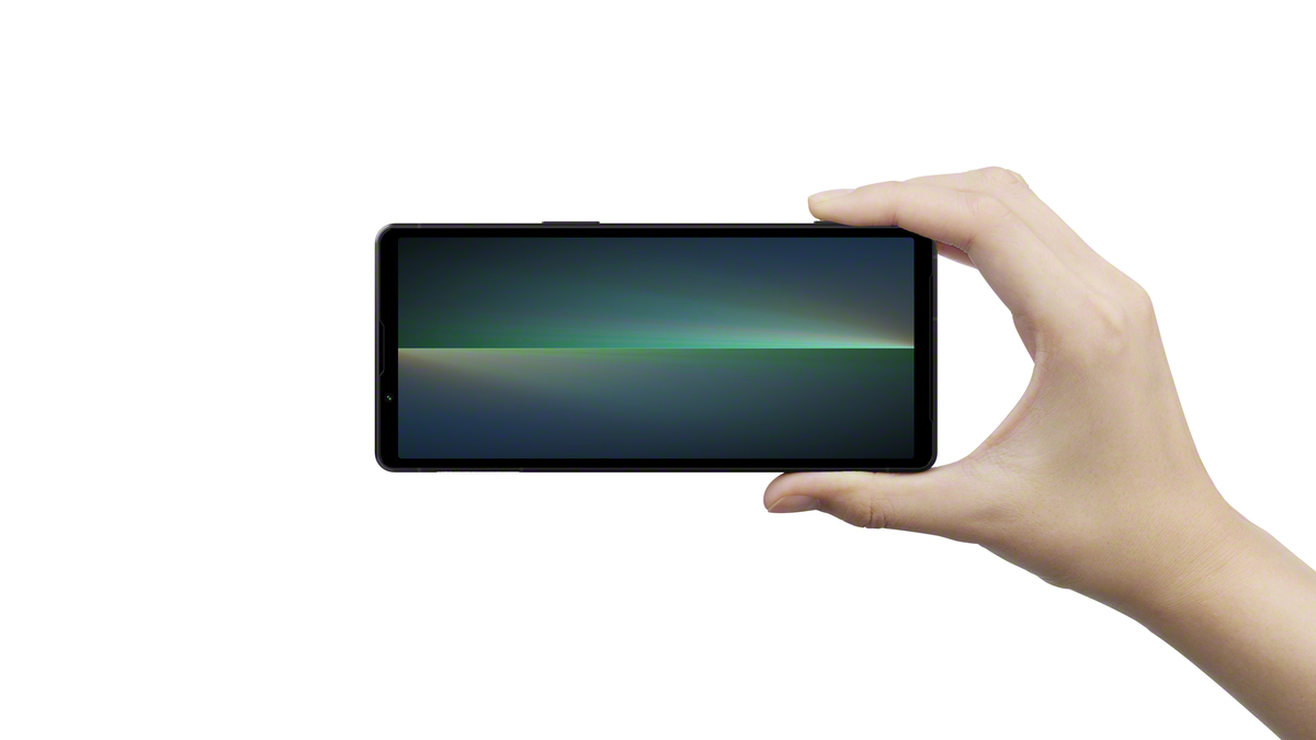 Xperia_5_V_in-hand_capturing_one_hand_Black-Mid