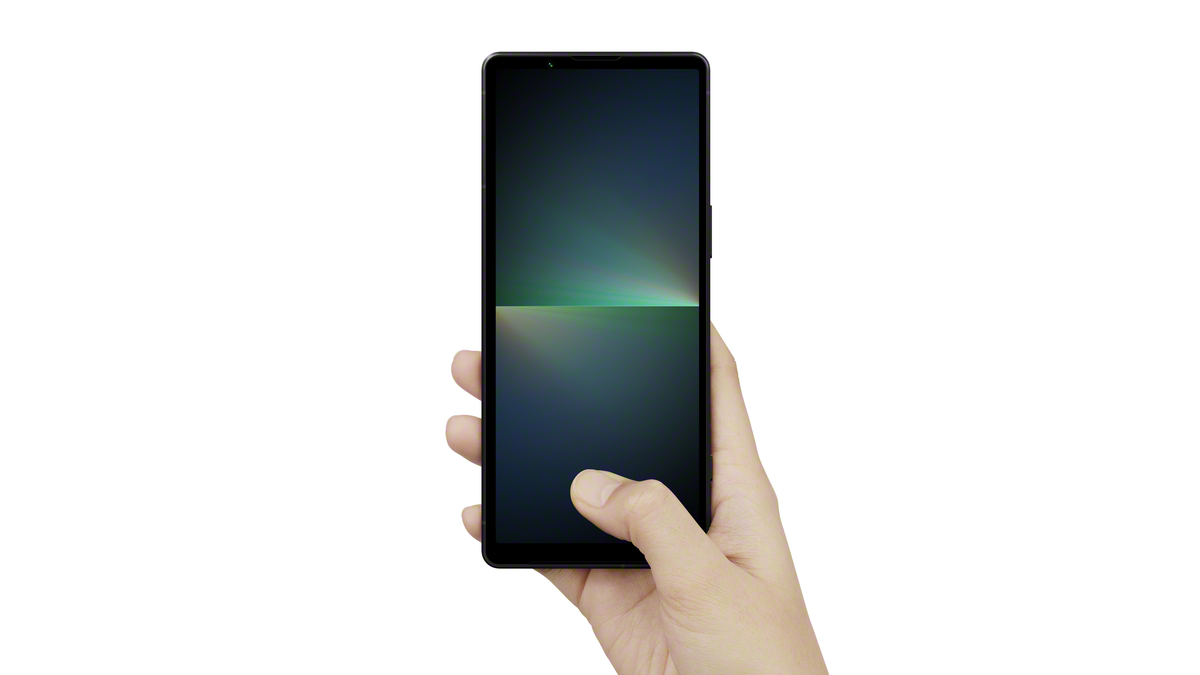 Xperia_5_V_in-hand_capturing_one_hand_vertical_Black-Mid