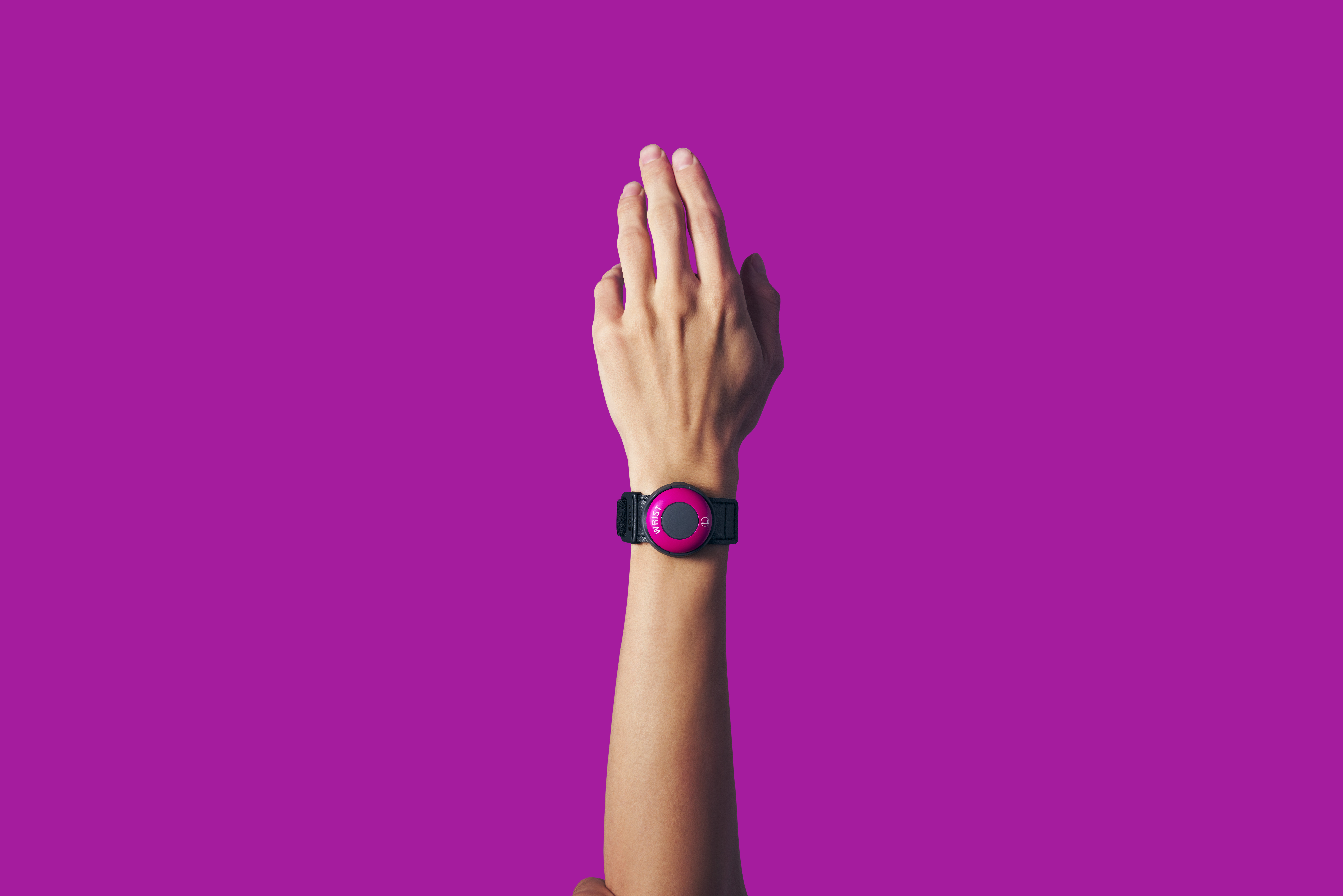 15.-Sensor-attached-to-wrist