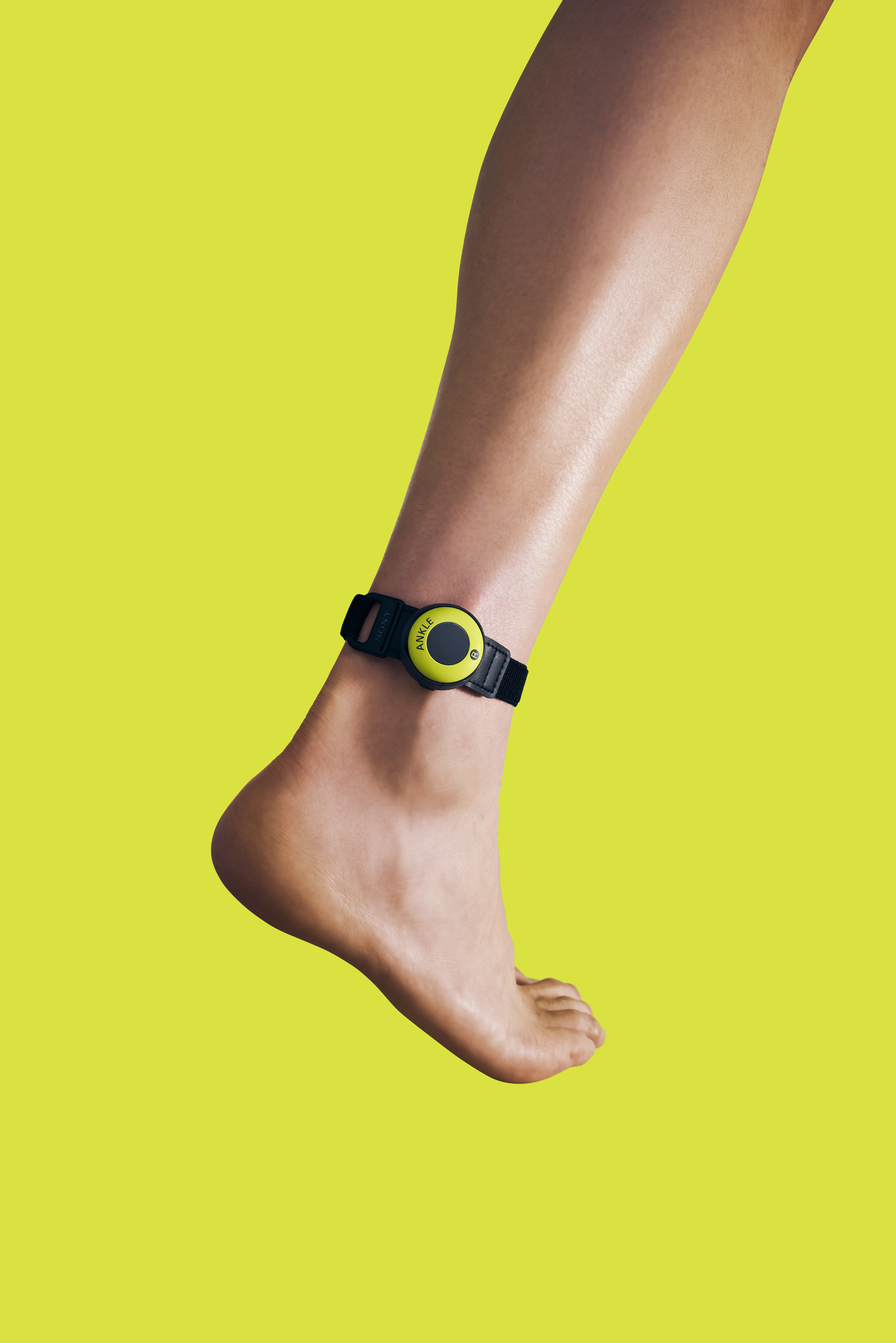 21.-Sensor-attached-to-ankle