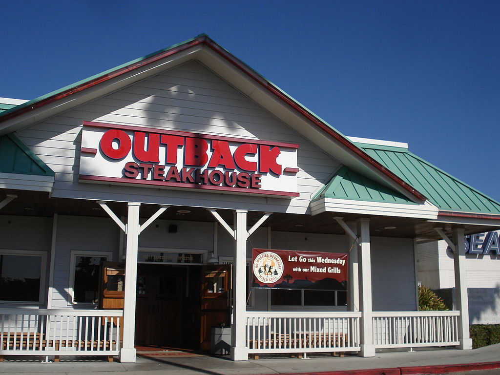 1024px-outback_steakhouse_ca-1548385427124.JPG