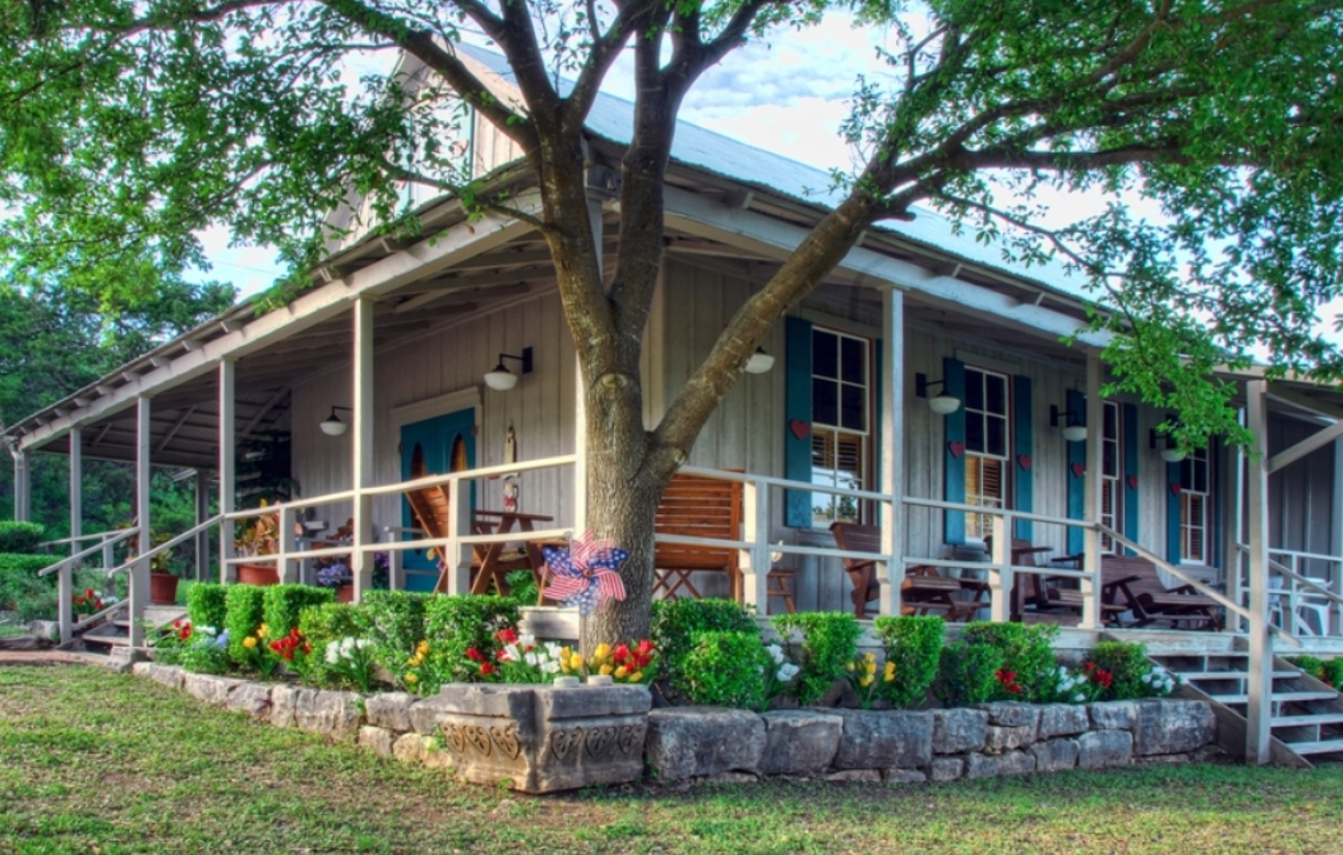 Historic Kuebler Waldrip Haus B B Bnbfinder