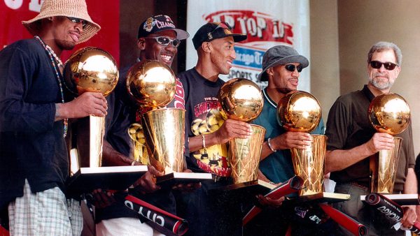 Today in Chicago History: Bulls coach Phil Jackson gets his 500th career ...