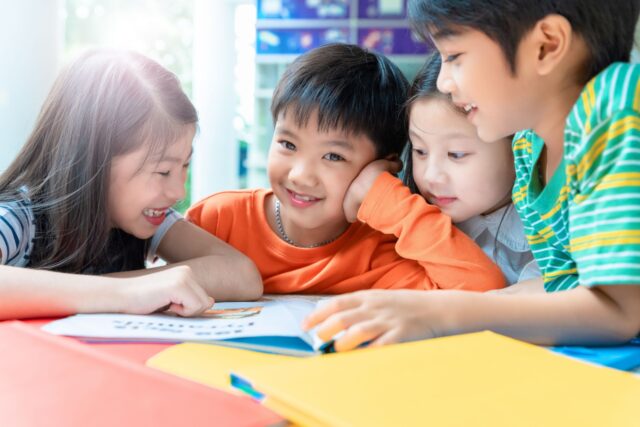 4 Tips to Build Background Knowledge and Boost Reading Comprehension