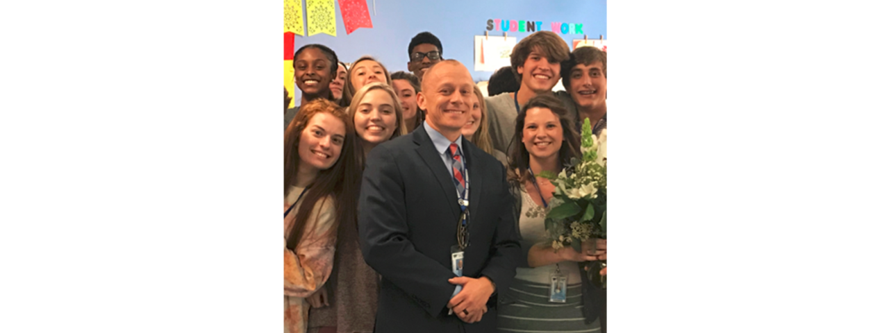 WF1555917 principal with students inline